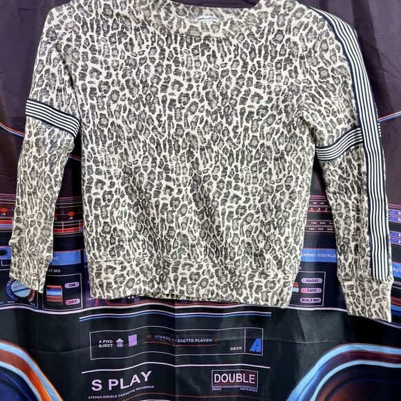 SPLENDID Leopard Print Sweatshirt with arm accents Girls Size 7-8 - Picture 1 of 6